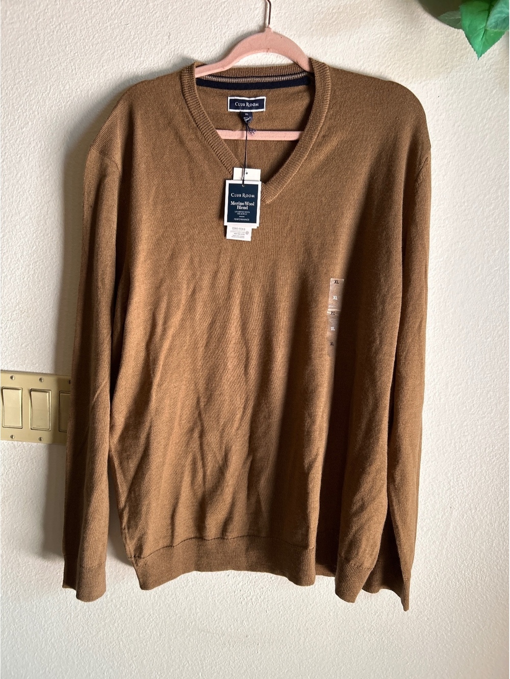Club Room Men's Merino Wool Blend V-Neck Sweater XL Brown
